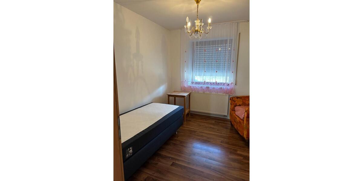 Erdgeschoßwohnung Schwabach - 3 Zimmer, 100 m&sup2;, 1.050&euro; | Angebot:25965992