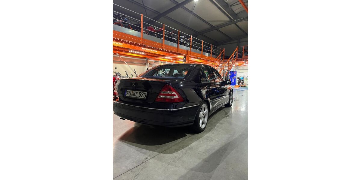 Mercedes-Benz C 180 133.000 km 6.300 &euro; Fürth 90763