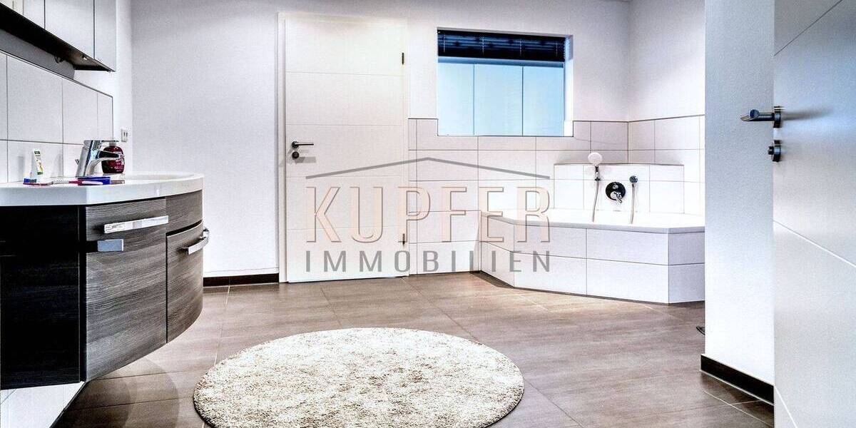 Gewerbeobjekt Höchstadt an der Aisch Höchstadt - 3 Zimmer, 165 m&sup2;, 1.750&euro; | Angebot:25983292