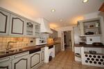 Villa Zirndorf - 6 Zimmer, 308 m&sup2;, 2.400&euro; | Angebot:26605689