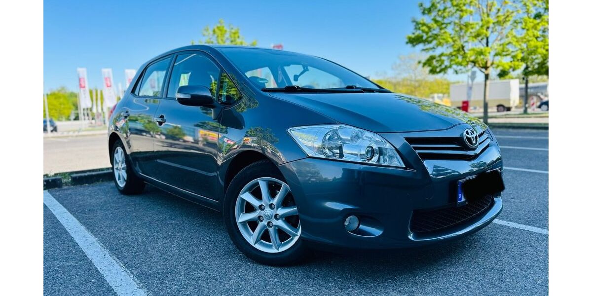 Toyota Auris 108.200 km 5.590 &euro; Nürnberg 90461