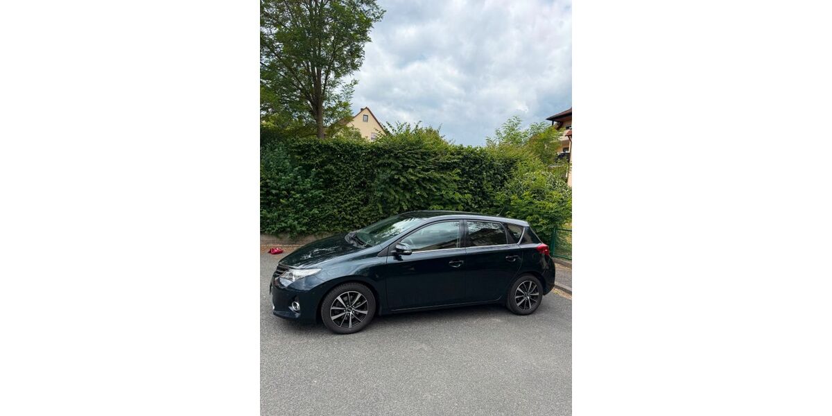 Toyota Auris 221.000 km 5.800 &euro; Roth 91154