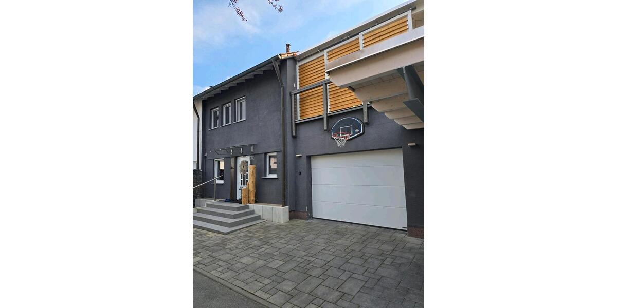 Reihenhaus Oberasbach - 6 Zimmer, 140 m&sup2;, 599.000&euro; | Angebot:25833091