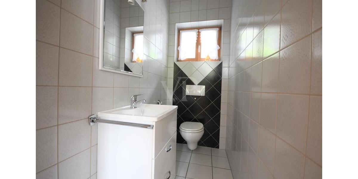 Villa Fürth Atzenhof - 9 Zimmer, 315 m&sup2;, 3.500&euro; | Angebot:24757698