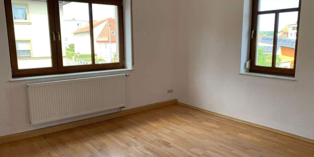 Etagenwohnung Neustadt an der Aisch Neustadt - 3 Zimmer, 86 m&sup2;, 790&euro; | Angebot:25660941