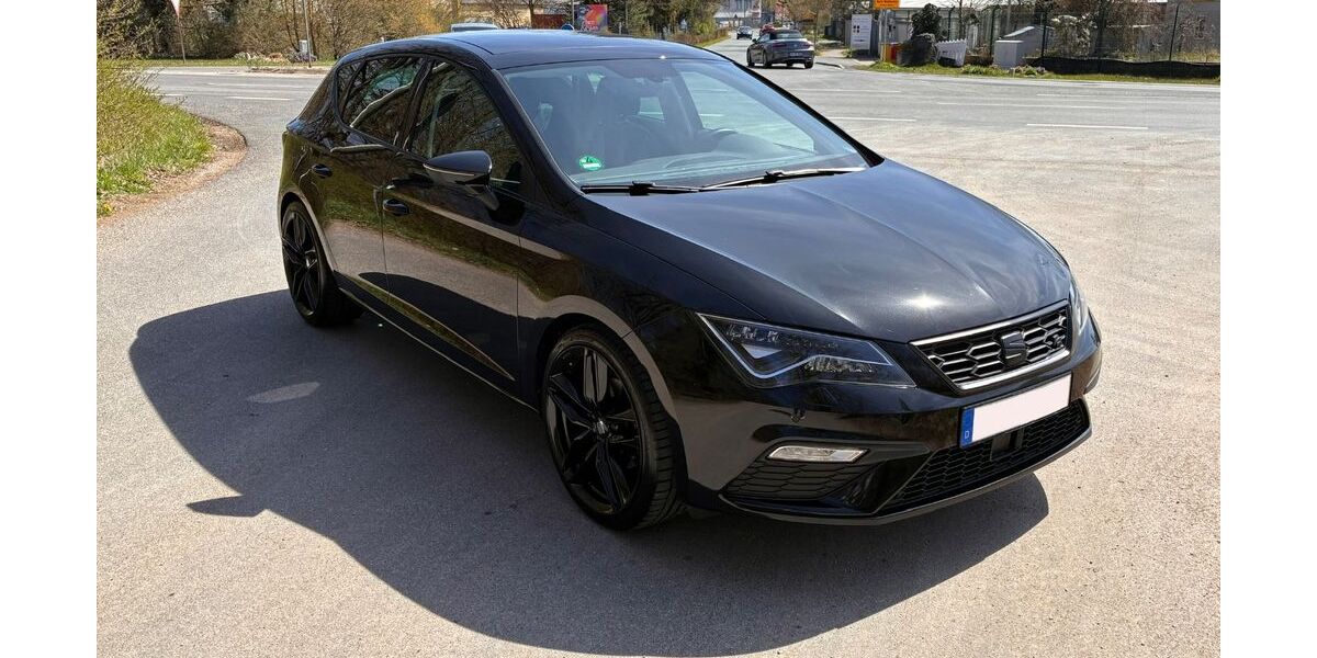 Seat Leon 100.535 km 16.490 &euro; Röthenbach B. St Wolfgang 90530