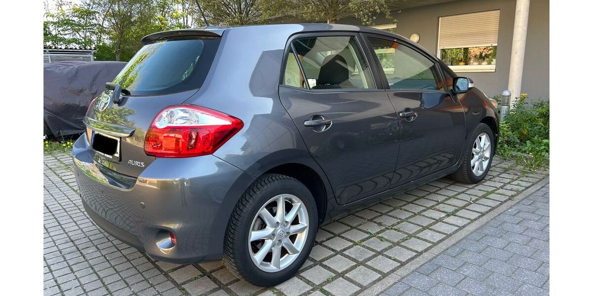 Toyota Auris 107.519 km 5.590 &euro; Nürnberg 90461