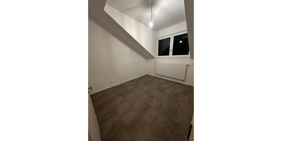 Dachgeschoßwohnung Nürnberg Rabus - 3 Zimmer, 70 m&sup2;, 1.150&euro; | Angebot:25962961