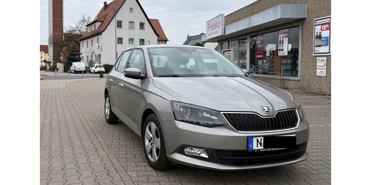 Skoda Fabia 83.730 km 8.499 &euro; Fürth 90766