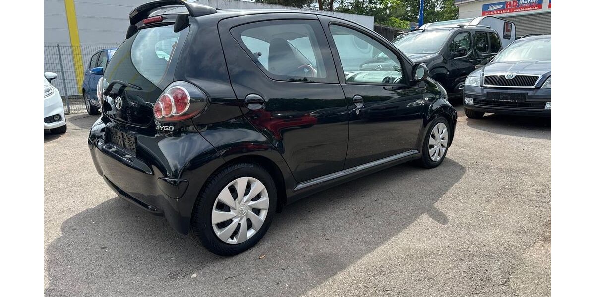 Toyota Aygo (X) 164.000 km 2.450 &euro; Schwabach 91126