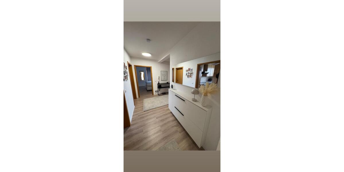 Etagenwohnung Hausen - 3 Zimmer, 83 m&sup2;, 790&euro; | Angebot:25832042