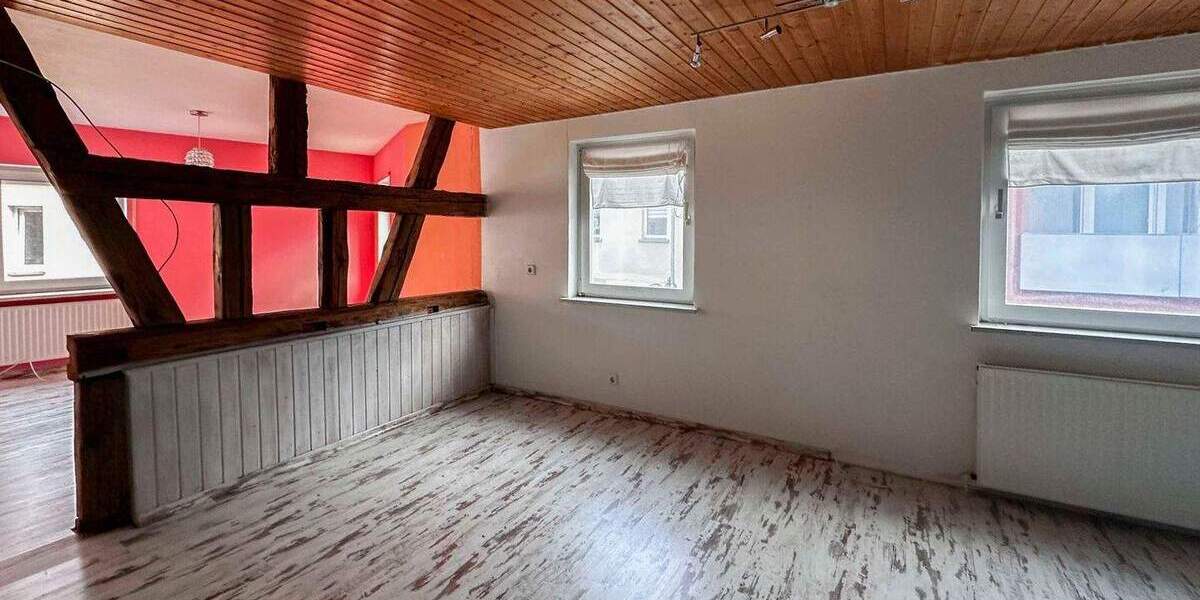 Einfamilienhaus Wilhermsdorf - 6 Zimmer, 220 m&sup2;, 235.000&euro; | Angebot:25846151