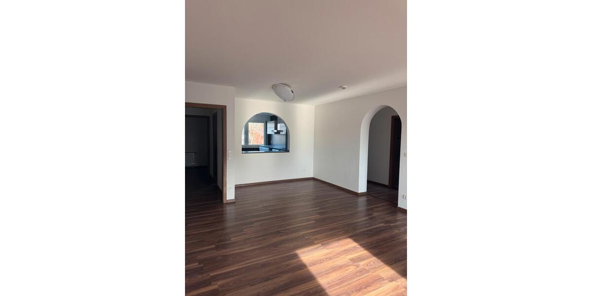 Etagenwohnung Nürnberg Sankt Leonhard - 3.5 Zimmer, 90 m&sup2;, 1.200&euro; | Angebot:24940876