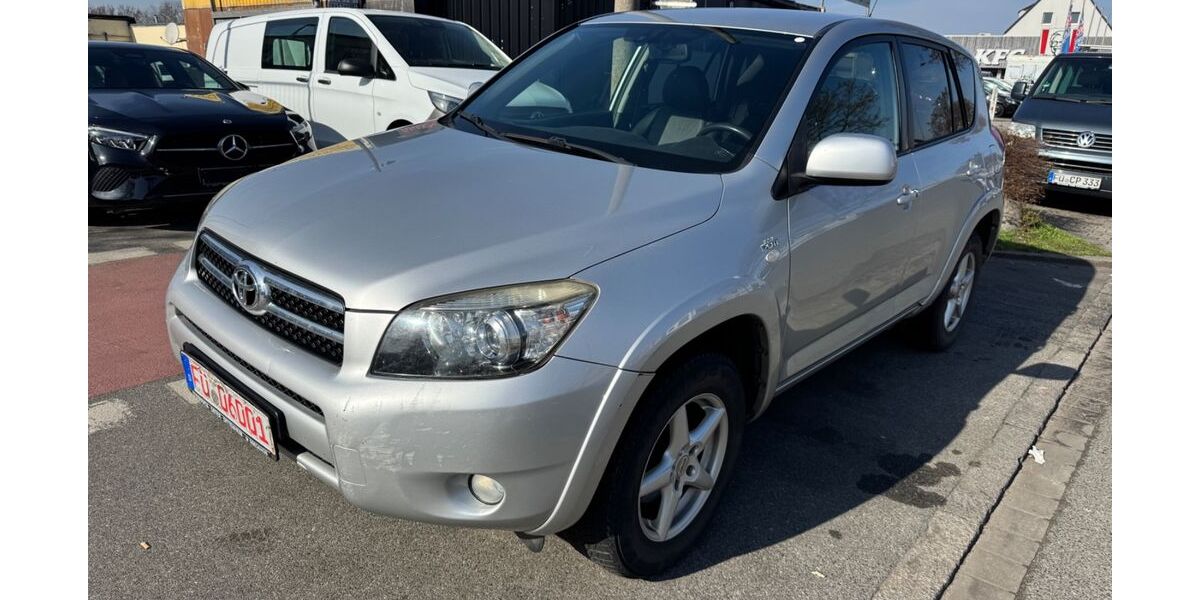 Toyota RAV 4 252.000 km 3.799 &euro; Fürth 90763