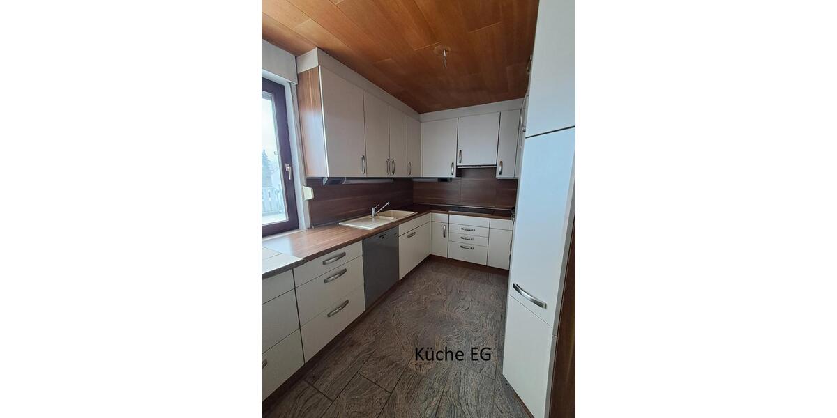 Einfamilienhaus Weisendorf - 7.5 Zimmer, 274 m&sup2;, 440.000&euro; | Angebot:25589665