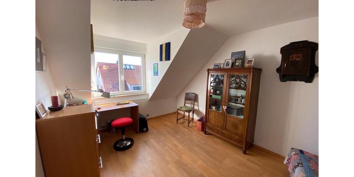 Doppelhaushälfte Erlangen Alterlangen - 7 Zimmer, 140 m&sup2;, 1.900&euro; | Angebot:25989334