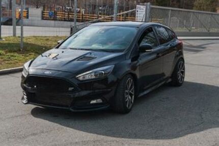 Ford Focus 85.000 km 13.200 &euro; Feucht 90537