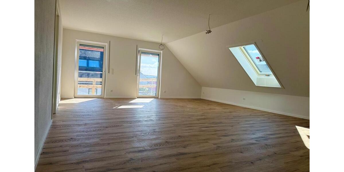 Dachgeschoßwohnung Leinburg - 3 Zimmer, 95 m&sup2;, 1.483&euro; | Angebot:24744600