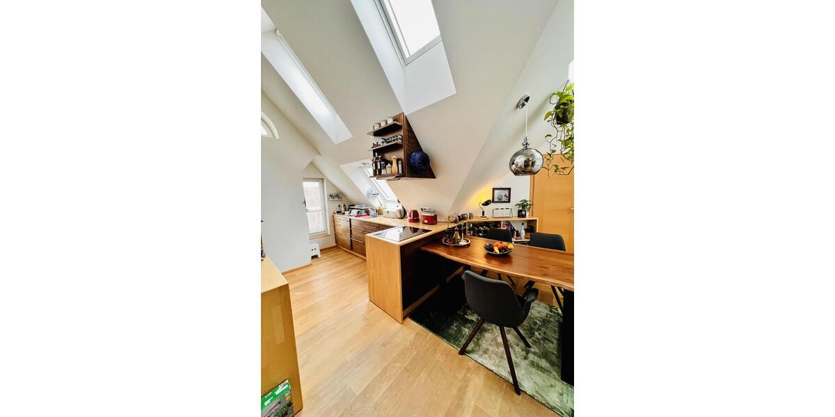 Dachgeschoßwohnung Nürnberg Hasenbuck - 3 Zimmer, 65 m&sup2;, 1.200&euro; | Angebot:26544452