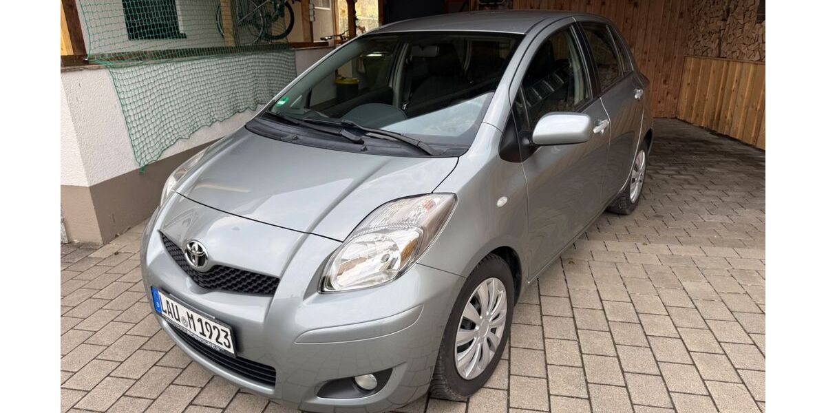 Toyota Yaris 239.379 km 4.500 &euro; Lauf 91207