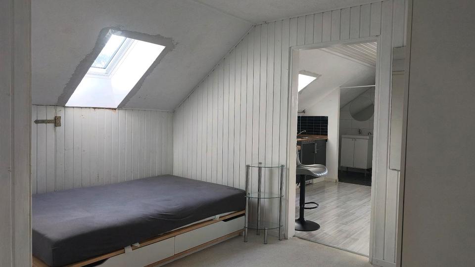Dachgeschoßwohnung Oberasbach - 1.5 Zimmer, 35 m&sup2;, 400&euro; | Angebot:27617399