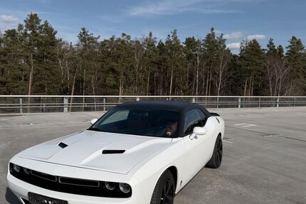 Dodge Challenger 135.000 km 26.400 &euro; Nürnberg 90411