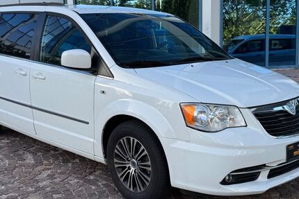 Lancia Voyager 150.000 km 12.900 &euro; Cadolzburg (bei Nürnberg) 90556