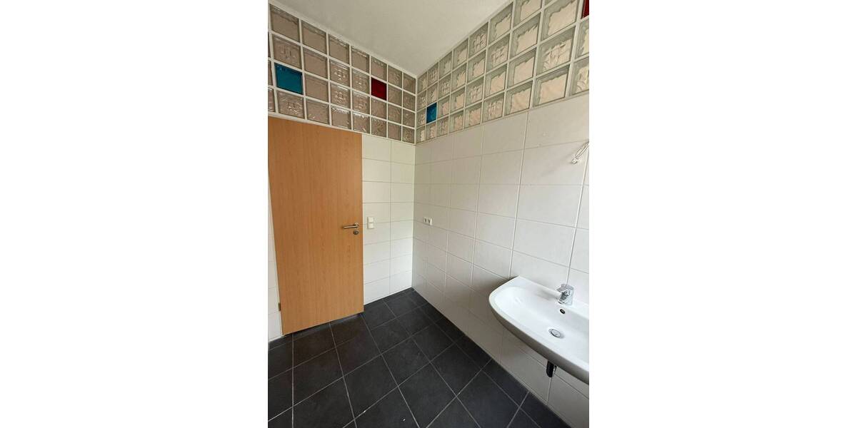 Etagenwohnung Nürnberg Schweinau - 4 Zimmer, 103 m&sup2;, 900&euro; | Angebot:26820803