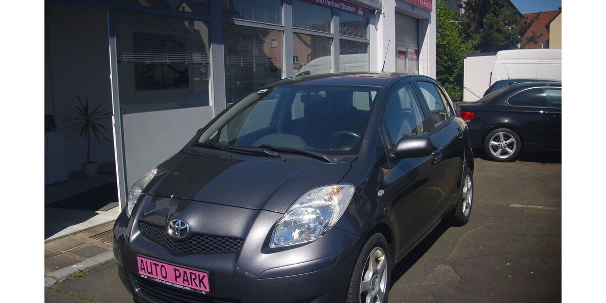 Toyota Yaris 160.000 km 2.750 &euro; Fürth 90765