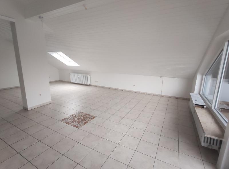 3- Zi. DG Wohnung mit 2 Balkonen und Garage - Etagenwohnung Hemhofen | Angebot:22401892