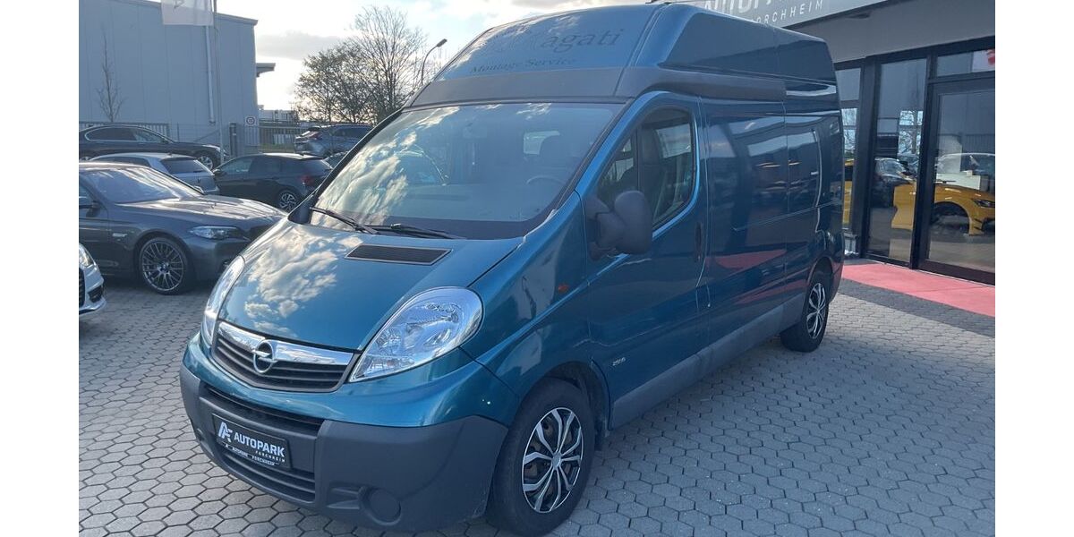 Opel Vivaro 199.000 km 5.980 &euro; Forchheim 91301
