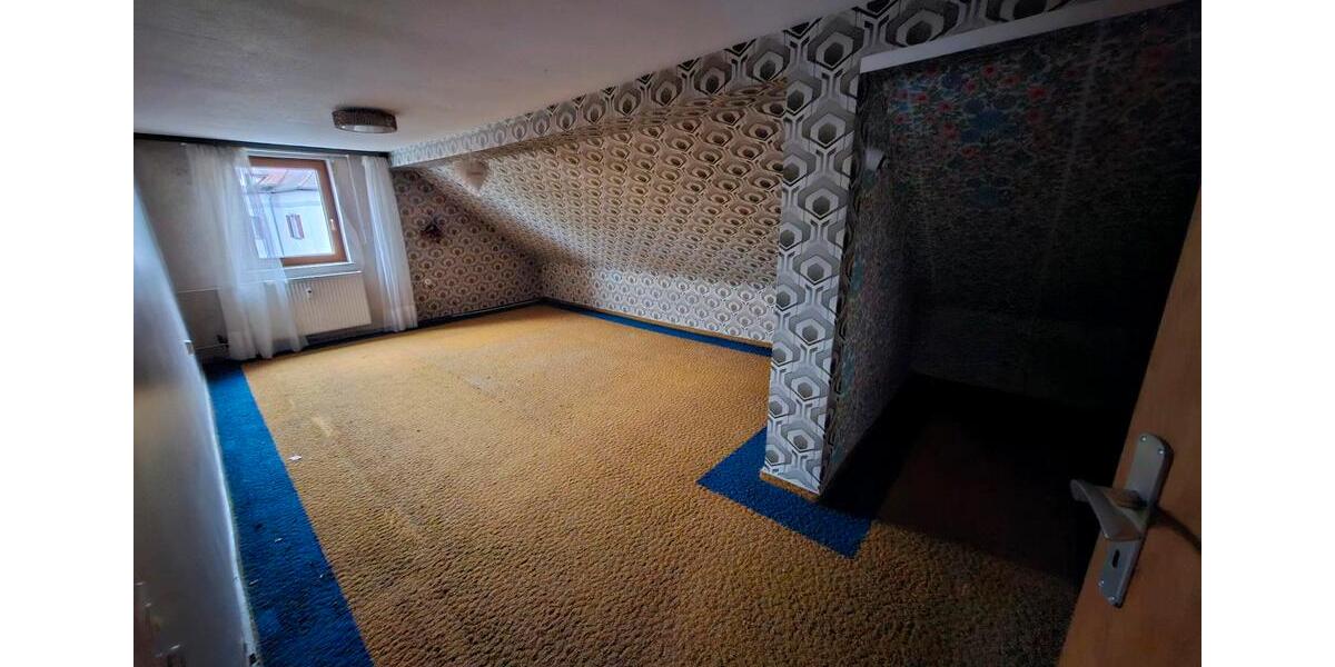 Etagenwohnung Gerhardshofen - 5 Zimmer, 125 m&sup2;, 820&euro; | Angebot:25764451