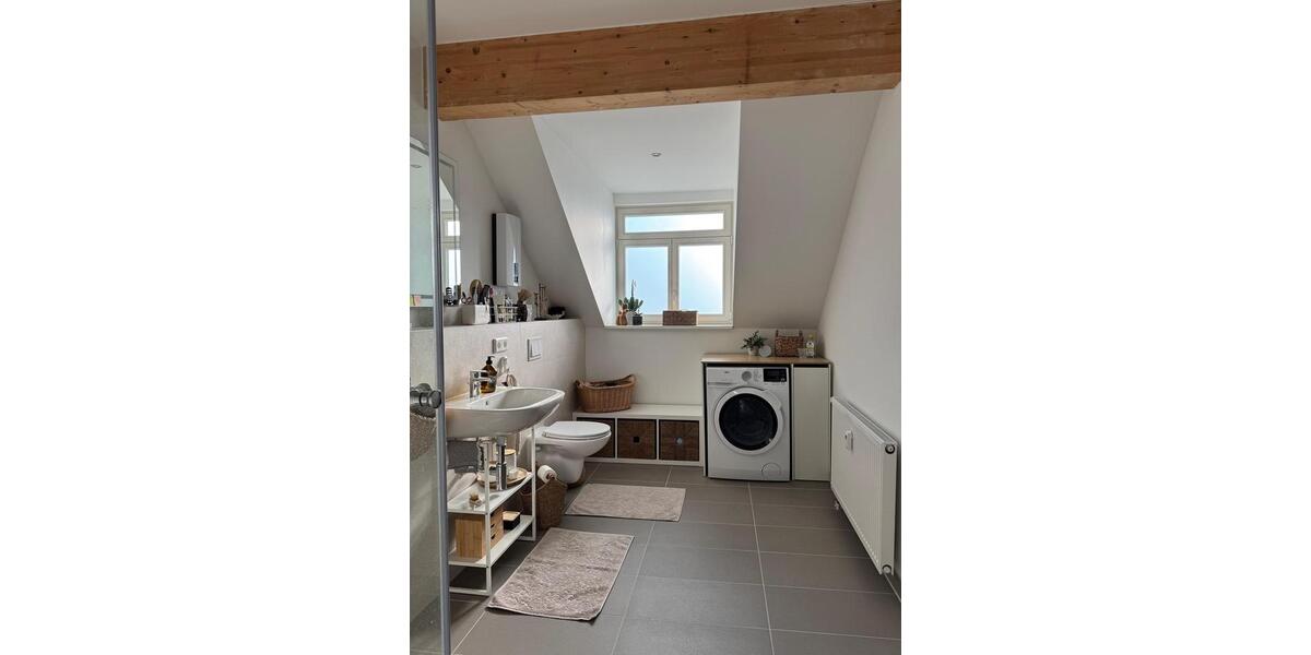 Dachgeschoßwohnung Fürth Südstadt - 2 Zimmer, 68 m&sup2;, 840&euro; | Angebot:26586929