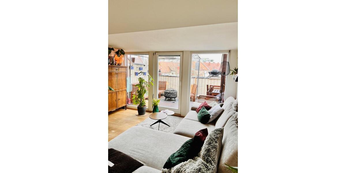 Dachgeschoßwohnung Nürnberg Hasenbuck - 3 Zimmer, 65 m&sup2;, 1.200&euro; | Angebot:26544452