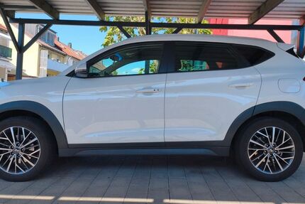 Hyundai TUCSON 102.700 km 17.200 &euro; Oberasbach 90522