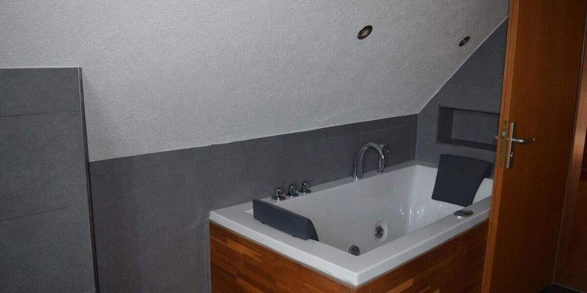 Einfamilienhaus Oberreichenbach - 1 Zimmer, 450 m&sup2;, 1.195.000&euro; | Angebot:25751713