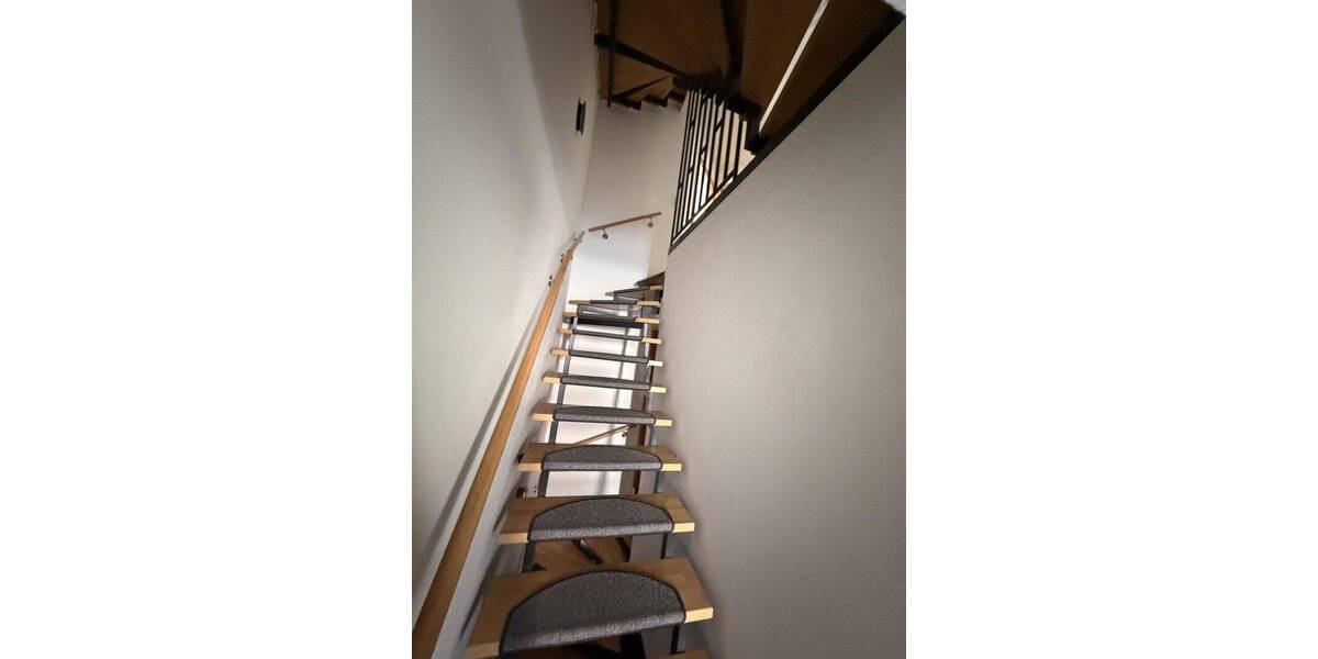 Reihenmittelhaus Feucht - 5 Zimmer, 165 m&sup2;, 2.300&euro; | Angebot:26778559