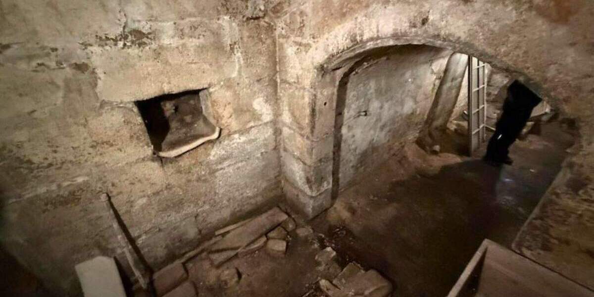 Mehrfamilienhaus, Wohnhaus Altdorf bei Nürnberg Altdorf - 6 Zimmer, 150 m&sup2;, 225.000&euro; | Angebot:25662829