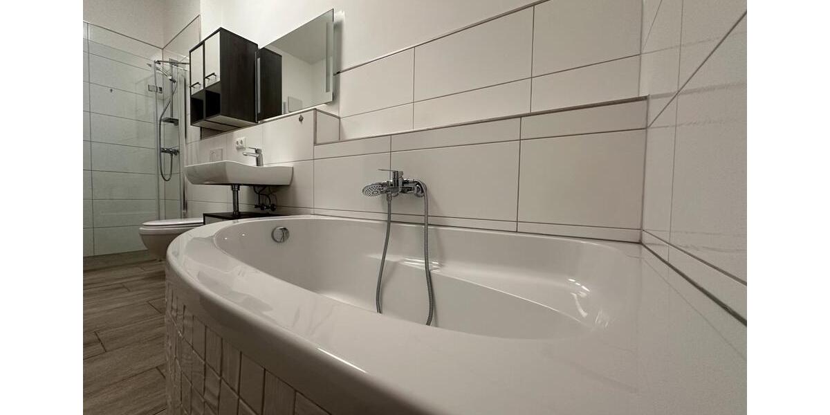 Dachgeschoßwohnung Schwabach - 3 Zimmer, 80 m&sup2;, 1.250&euro; | Angebot:25813971