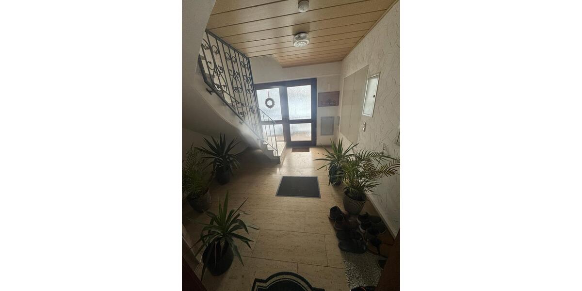 Etagenwohnung Neunkirchen am Brand - 2 Zimmer, 76 m&sup2;, 300&euro; | Angebot:25291033