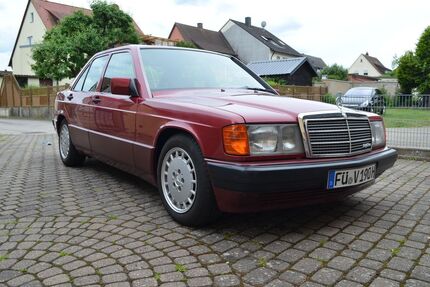 Mercedes-Benz 190 192.000 km 9.250 &euro; Stein 90547