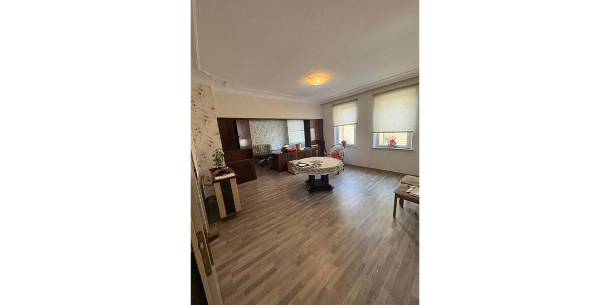 Etagenwohnung Nürnberg Eberhardshof - 5.5 Zimmer, 120 m&sup2;, 1.500&euro; | Angebot:25410897