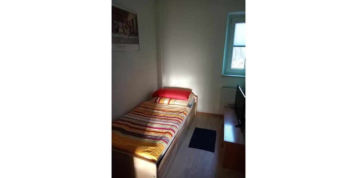 Etagenwohnung Cadolzburg - 9 Zimmer, 140 m&sup2;, 17&euro; | Angebot:25869149