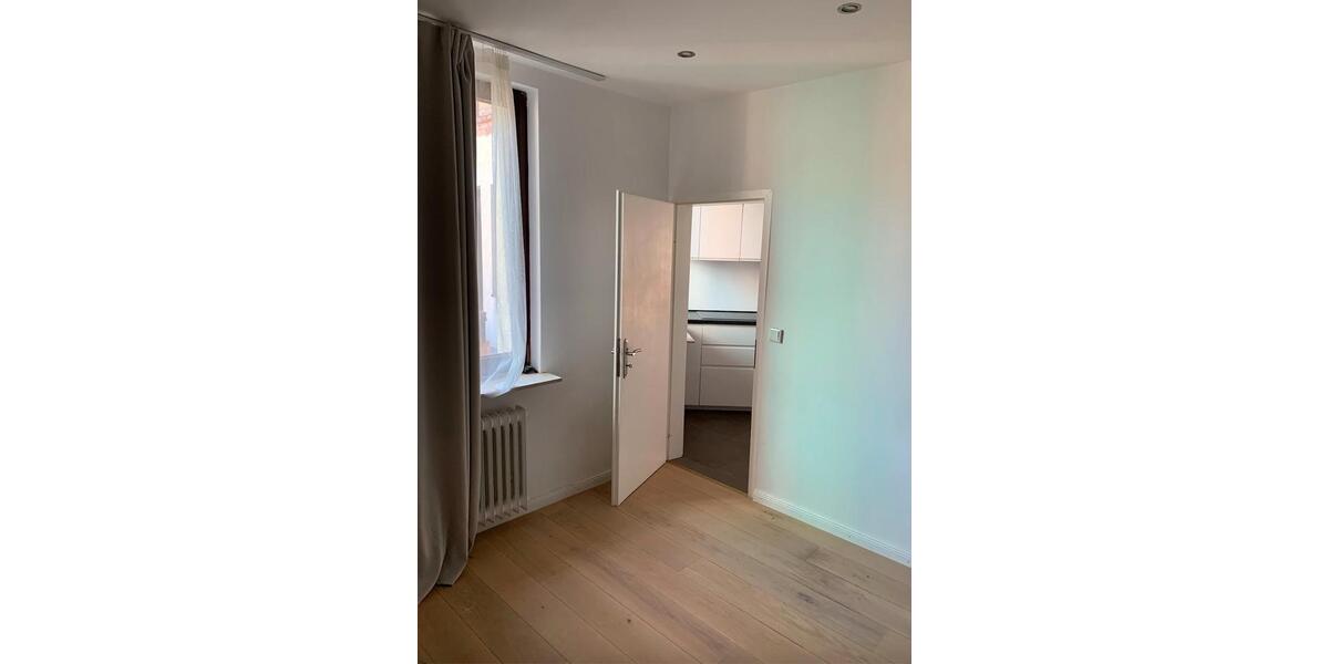 Etagenwohnung Nürnberg Gibitzenhof - 4 Zimmer, 110 m&sup2;, 1.500&euro; | Angebot:27554685