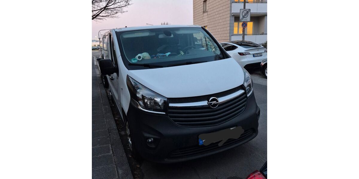 Opel Vivaro 96.044 km 10.500 &euro; Nürnberg 90469