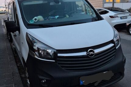 Opel Vivaro 96.044 km 11.000 &euro; Nürnberg 90469