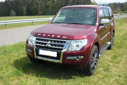 Mitsubishi Pajero 195.000 km 22.300 &euro; Schwanstetten 90596