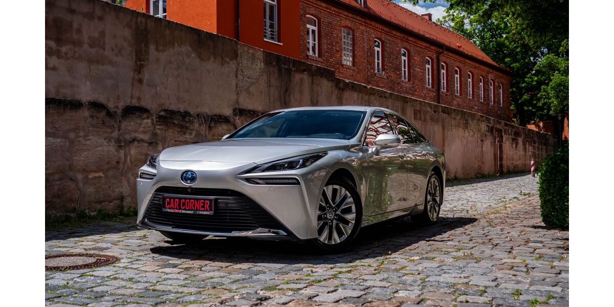 Toyota Mirai 15.000 km 14.000 &euro; Haag 91126