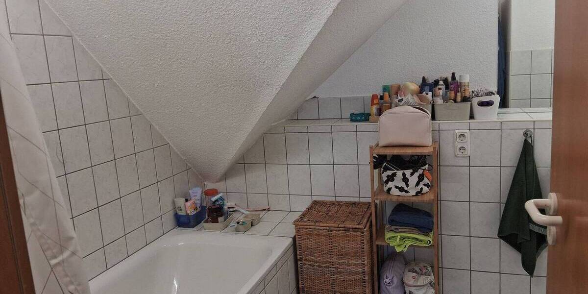 Etagenwohnung Erlangen Tennenlohe - 4 Zimmer, 107 m&sup2;, 1.250&euro; | Angebot:25938363