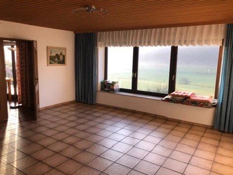 Erdgeschoßwohnung Zirndorf - 3 Zimmer, 100 m&sup2;, 1.200&euro; | Angebot:26546288